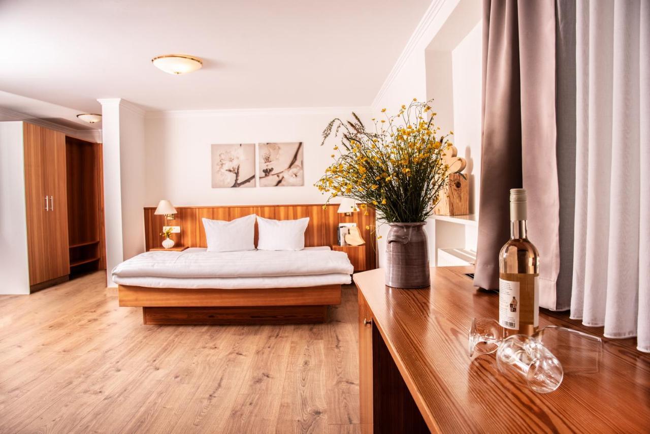 Anetseder Landhotel & Lofts Thyrnau Buitenkant foto